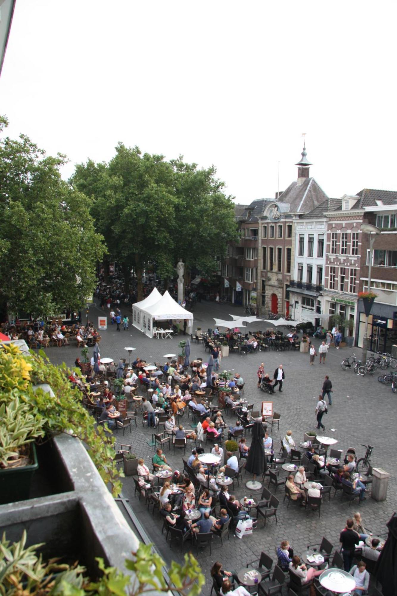 Stadshotel De Klok Breda Buitenkant foto